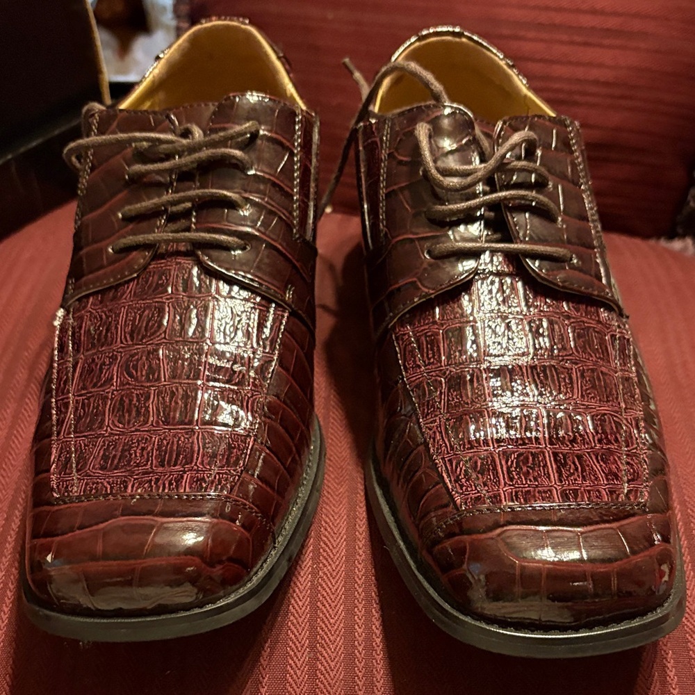 Elegant Brown Crocodile Pattern Men's Shoes